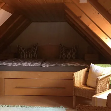 Haus Am Sudfruchtegarten 아파트 로트운터리트부르크