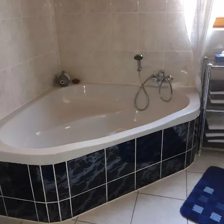 Haus Am Sudfruchtegarten 로트운터리트부르크